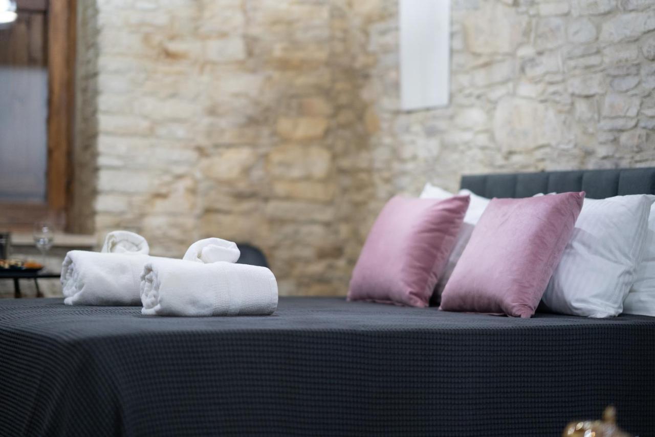 Eidyllio Luxury Suites オモドス エクステリア 写真