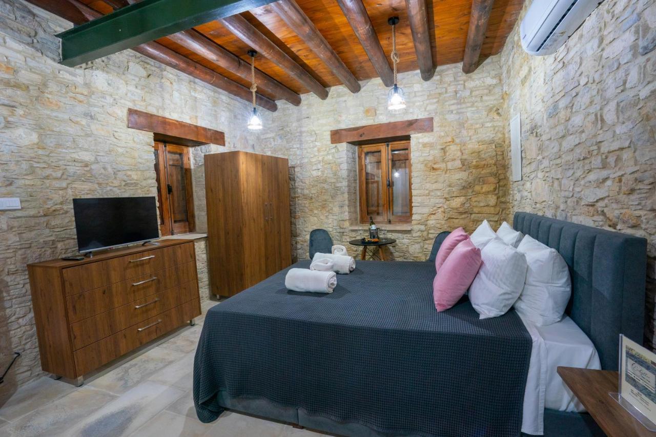 Eidyllio Luxury Suites オモドス エクステリア 写真
