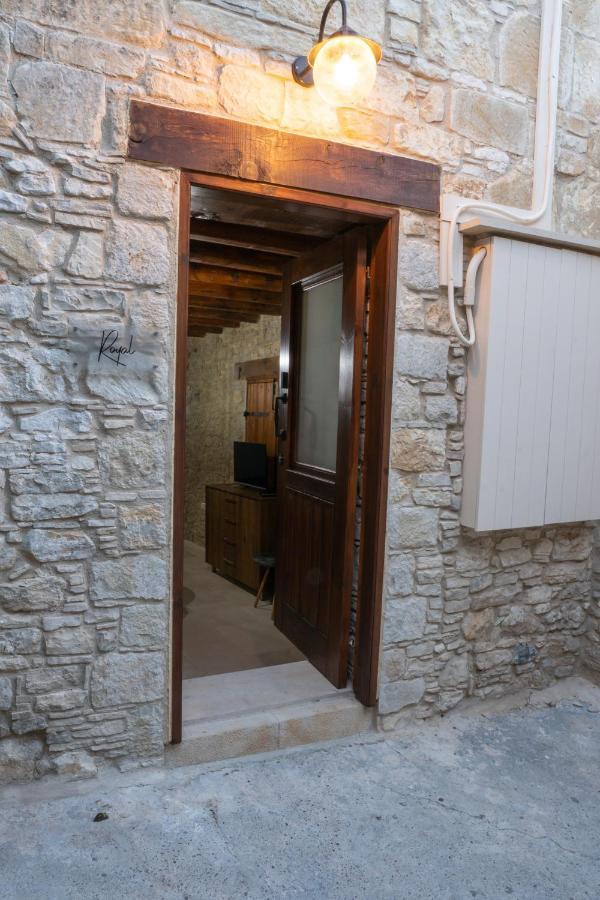 Eidyllio Luxury Suites オモドス エクステリア 写真