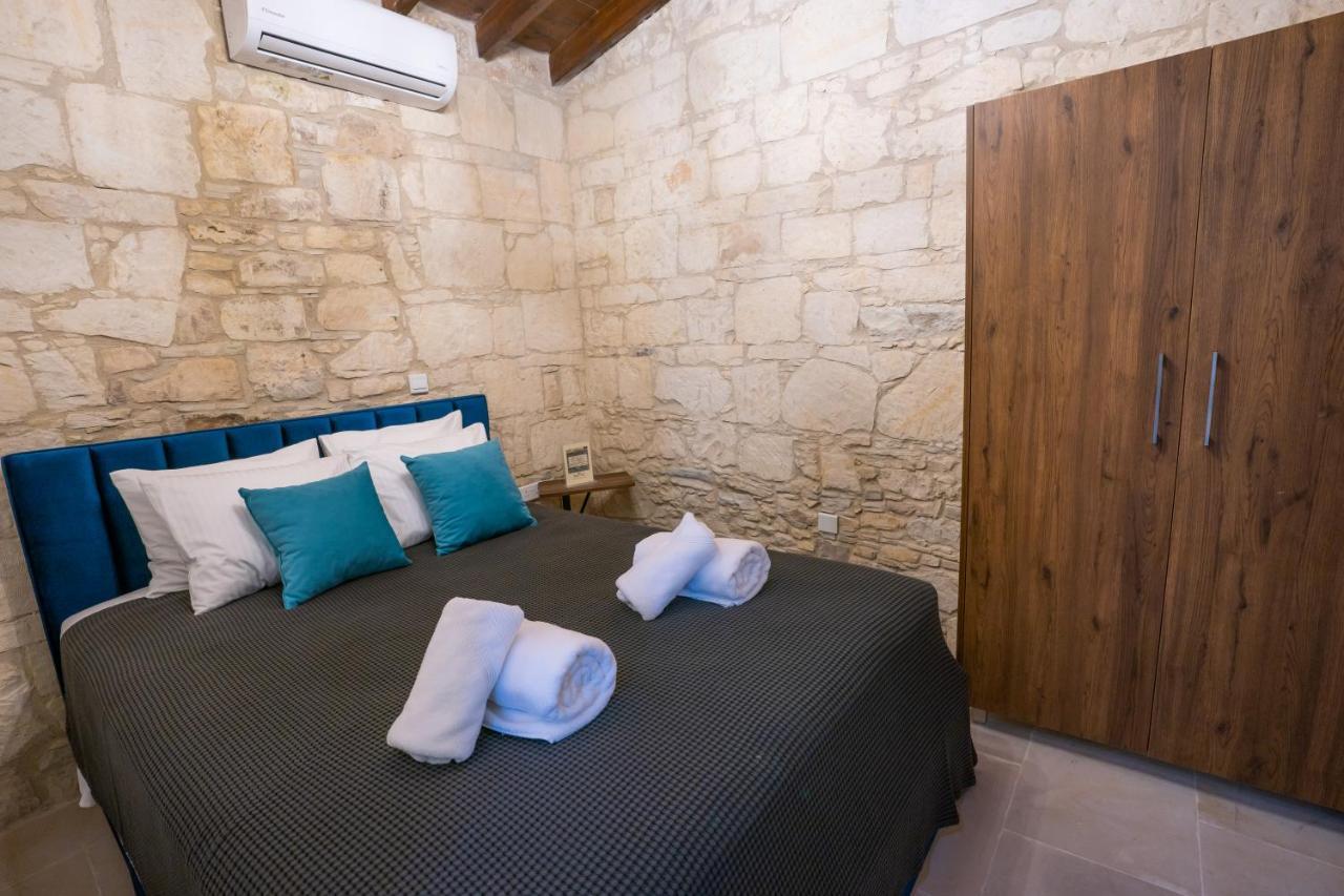 Eidyllio Luxury Suites オモドス エクステリア 写真